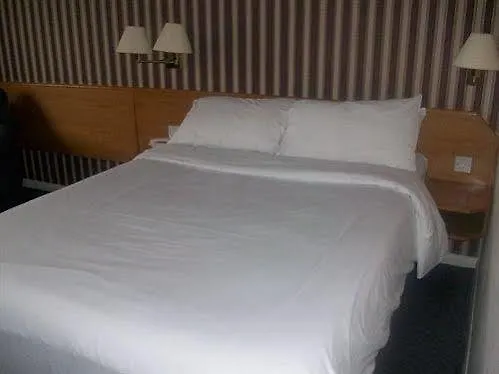 The Lodge Hotel Birmingham 3*,